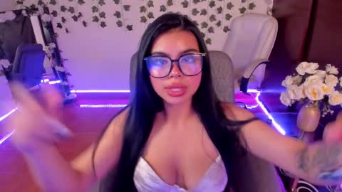 saray__jones online show from 01/08/25, 03:39
