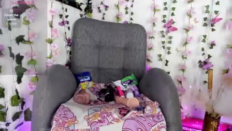 saray__jones online show from 07/25/26, 07:22