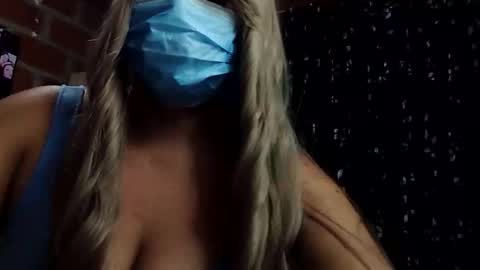 Snapshot of saray_mixx chatting on 10/25/25, 03:36 saray_mixx online show from 10/25/25, 03:36