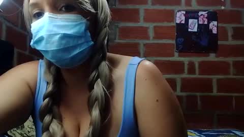 Snapshot of saray_mixx chatting on 10/30/25, 04:47 saray_mixx online show from 10/30/25, 04:47