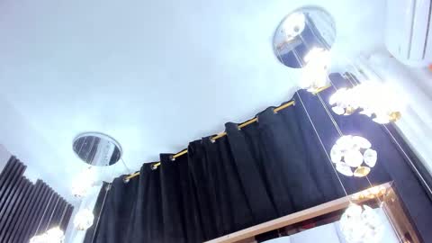 Saray online show from 10/13/25, 07:36