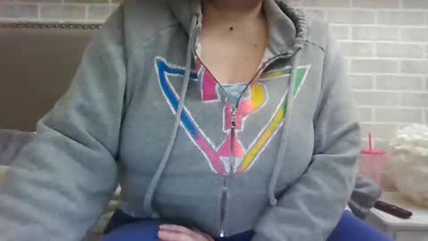 Sara online show from 02/17/25, 05:43