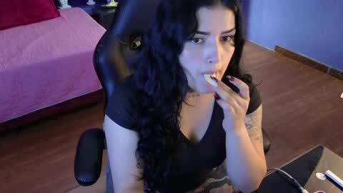 Sari  online show from 12/03/25, 09:35