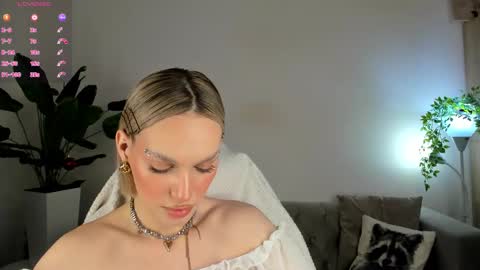 Your Selena 3 online show from 01/17/26, 03:11