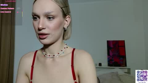 Your Selena 3 online show from 02/08/26, 03:10