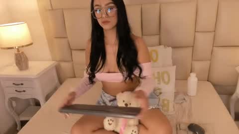 sarit_ online show from 05/13/26, 07:33