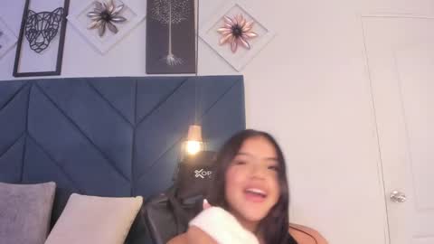 Sara  online show from 12/18/24, 06:10