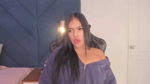 Sara  online show from 02/05/25, 03:55