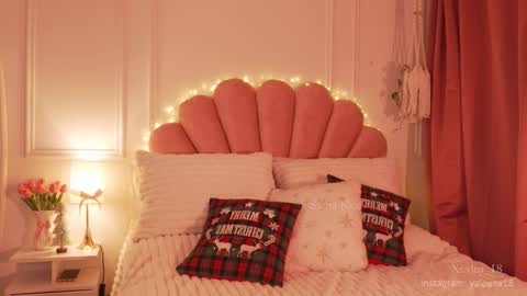 Sara  online show from 12/17/25, 11:22