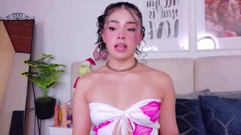 Sara online show from 11/27/25, 09:28