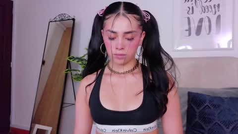 Sara online show from 11/29/25, 10:24