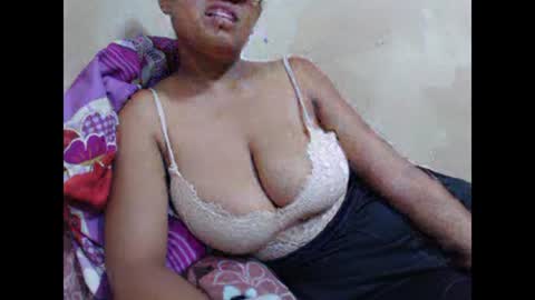 saronette online show from 01/10/25, 11:00