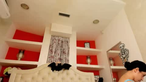 Sarra online show from 11/03/25, 06:09