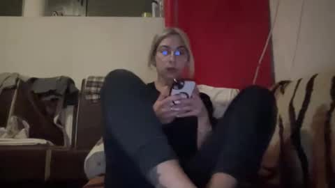 Sarrah online show from 01/05/25, 06:24