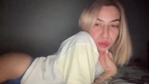 Sarrah online show from 01/11/25, 04:27