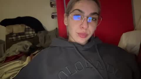 Sarrah online show from 01/26/25, 03:14