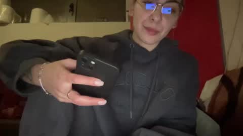 Sarrah online show from 01/26/25, 08:23