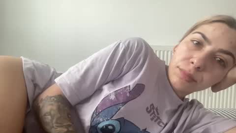 Sarrah online show from 02/02/25, 12:24