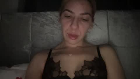 Sarrah online show from 02/25/25, 12:47