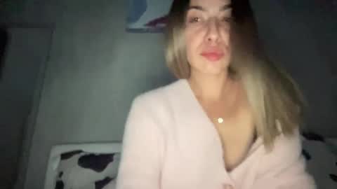 Sarrah online show from 10/12/25, 08:52