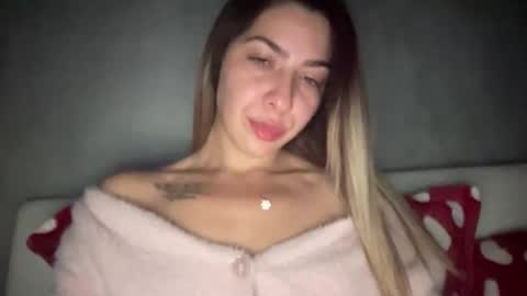 Sarrah online show from 11/21/25, 11:03