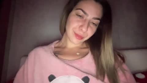 Sarrah online show from 11/26/25, 10:22