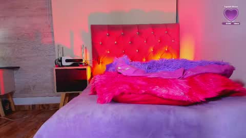 Sary  online show from 05/06/26, 02:40
