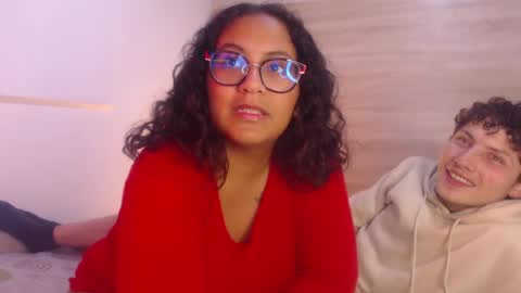 Snapshot of sasahsalomefon chatting on 07/25/26, 02:42 Sasha Y Felipe online show from 07/25/26, 02:42