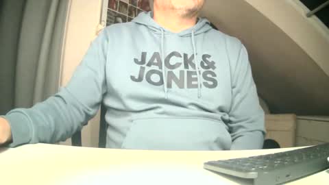 saschaalesi1976 online show from 02/07/25, 07:38