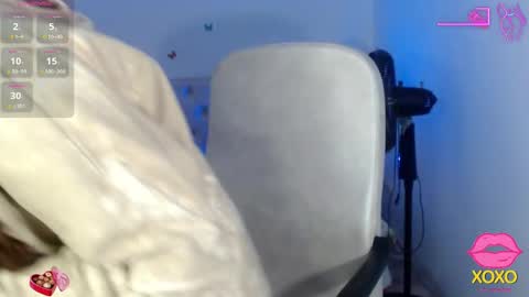 Snapshot of sasha_17_ chatting on 09/17/25, 03:57 Sofia online show from 09/17/25, 03:57