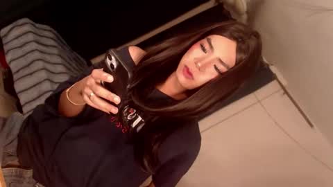 Snapshot of sasha_blade chatting on 05/09/26, 04:12 Sasha online show from 05/09/26, 04:12