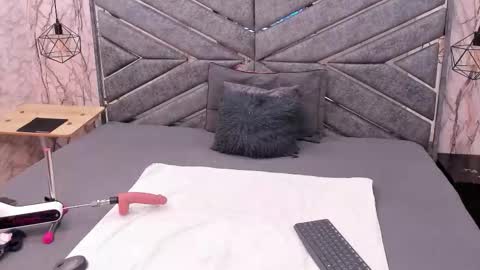 Sasha  online show from 03/05/26, 07:32