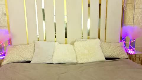 Sasha Exclusive online show from 10/05/25, 08:34