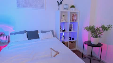 Sasha Miro online show from 01/01/25, 03:02