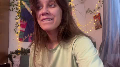 Alexandra Sasha in short online show from 01/09/25, 07:42