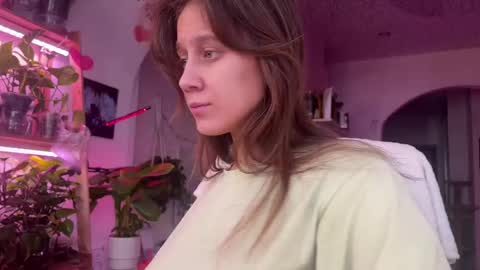 Alexandra Sasha in short online show from 02/16/25, 06:21