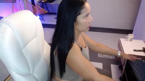 Sasha  online show from 10/22/25, 12:05