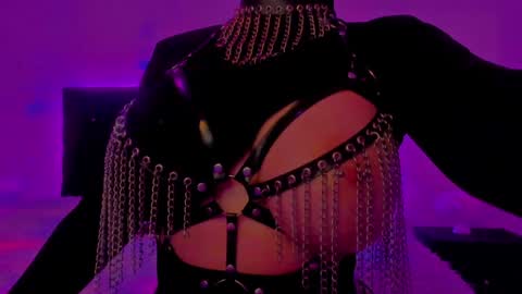   Sasha   online show from 02/06/25, 05:46