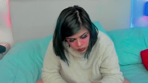 Snapshot of sashajune chatting on 12/10/24, 06:11 selene online show from 12/10/24, 06:11