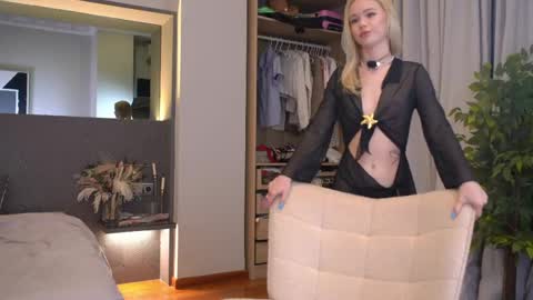 sashalore online show from 04/15/26, 02:40