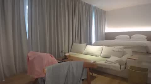 Sasha online show from 12/01/25, 05:34