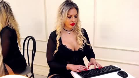 Sasha online show from 01/12/25, 05:34