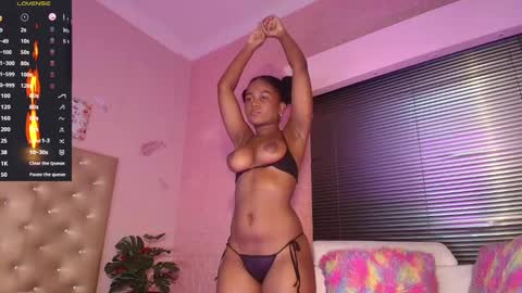 SashhaLux22 online show from 02/22/25, 03:56