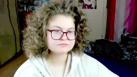 .Alexandra online show from 10/23/25, 09:19