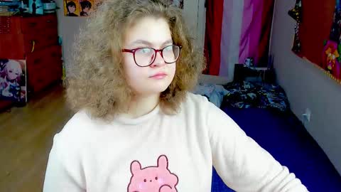 .Alexandra online show from 12/17/25, 11:16