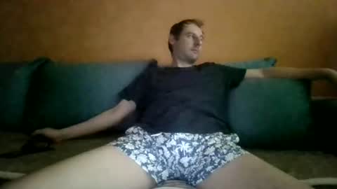 Snapshot of sasko877 chatting on 06/21/26, 05:43 sasko877 online show from 06/21/26, 05:43