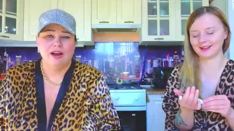 sassy_seasons online show from 02/12/25, 11:51