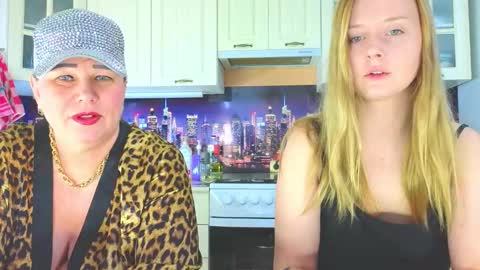 sassy_seasons online show from 02/13/25, 10:44