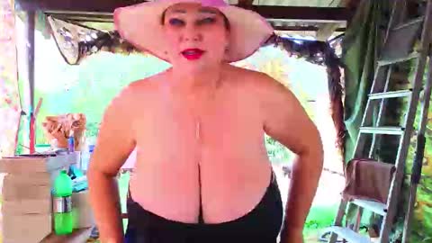 sassy_seasons online show from 09/10/25, 09:09