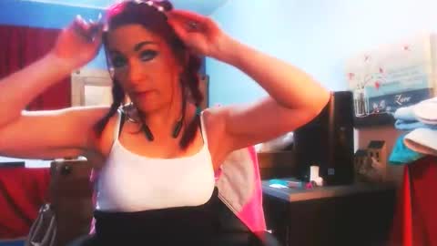 Snapshot of sassygirl426706 chatting on 11/29/25, 12:02 Sasshole online show from 11/29/25, 12:02